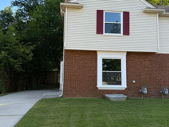 2nd image of 21748 Moross Rd