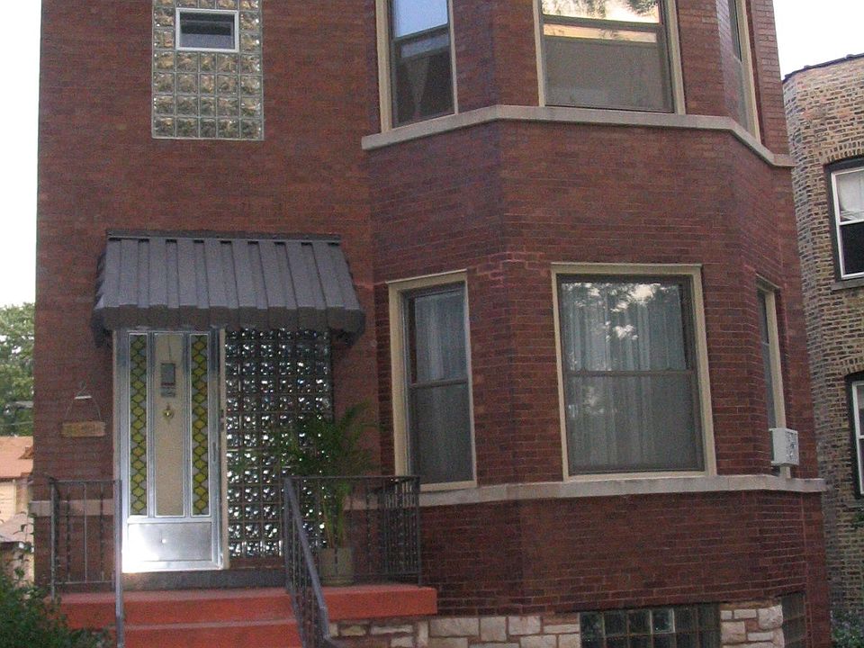 1st image of 3827 N Hamlin Ave