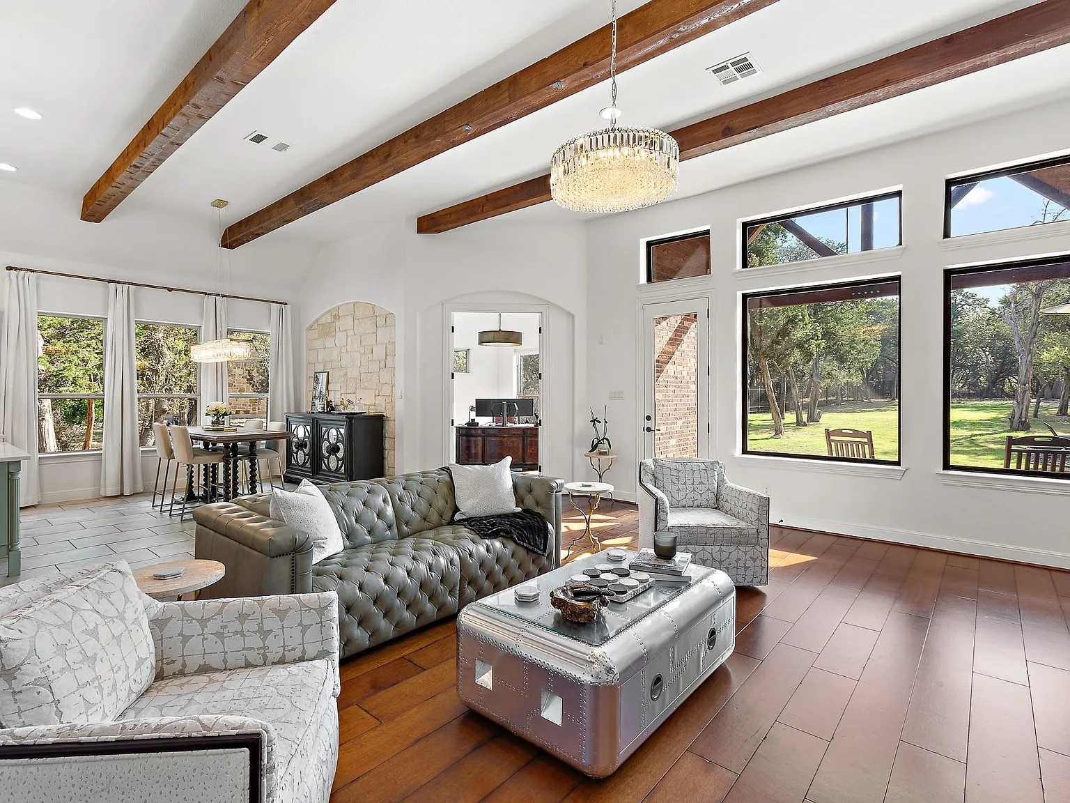 3 bed, 2.5 bath, 2951 sqft, $5,200 — Photo 4