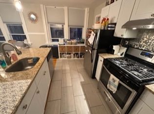 28 Fleet St APT 25, Boston, MA 02113