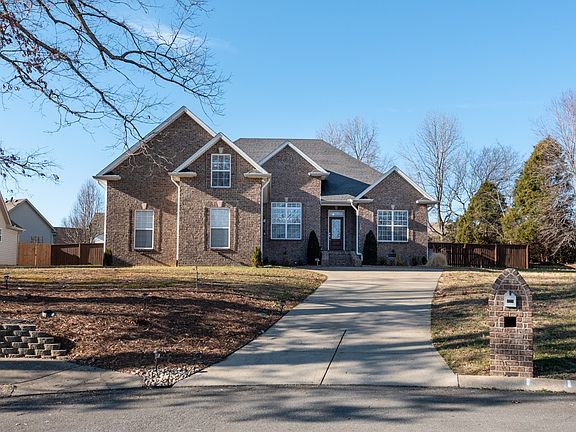 2nd image of 425 Artesa Dr