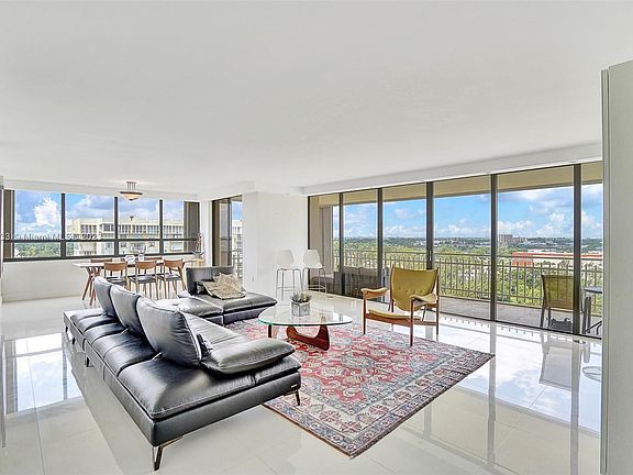 3rd image of 11113 Biscayne Blvd Unit 1152
