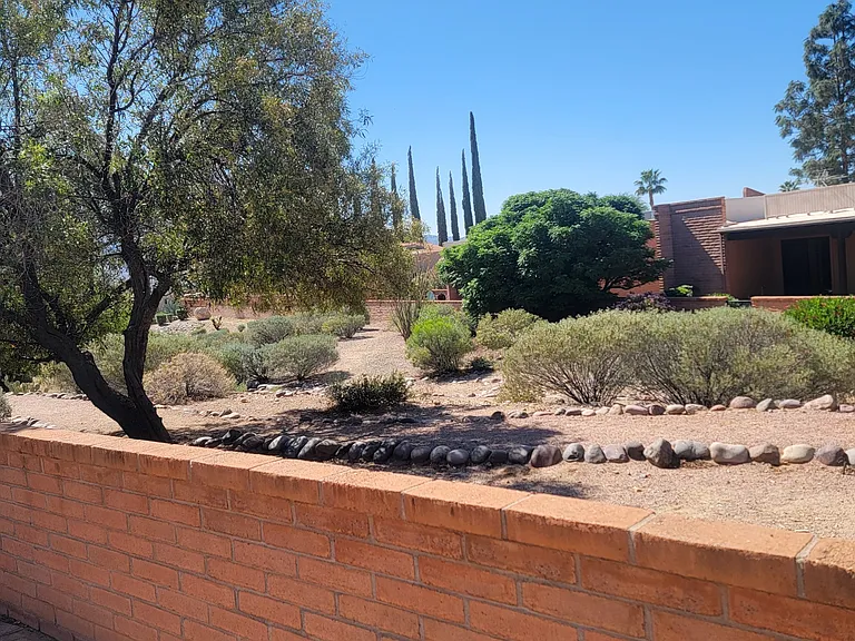 1625 W Calle Hacienda — Photo 19