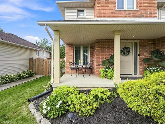 3rd image of 325 Foxtail Ave