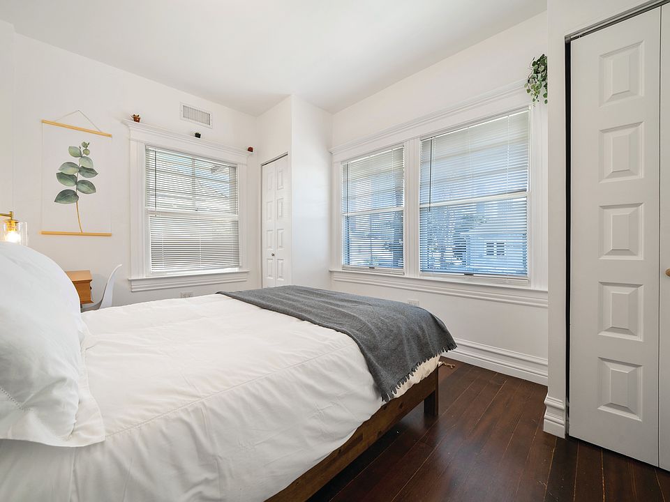 1st image of 749 Columbia Ave #201