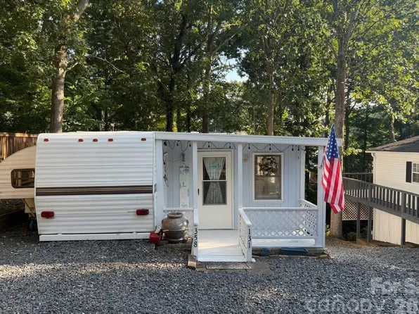 131 Pier Ave, New London, NC 28127