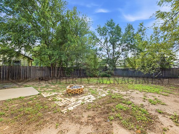 5th image of 10525 W Texas St