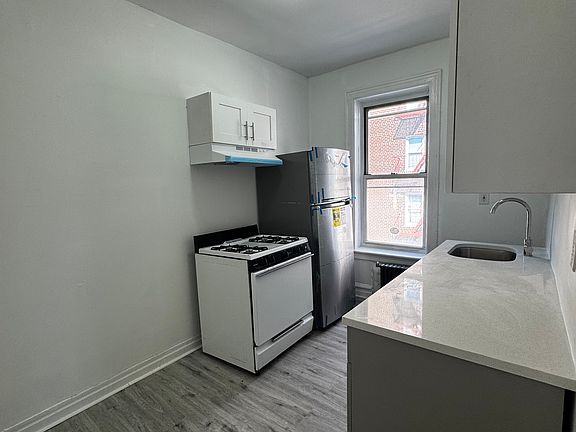 3rd image of 1916 Avenue Y Floor 3