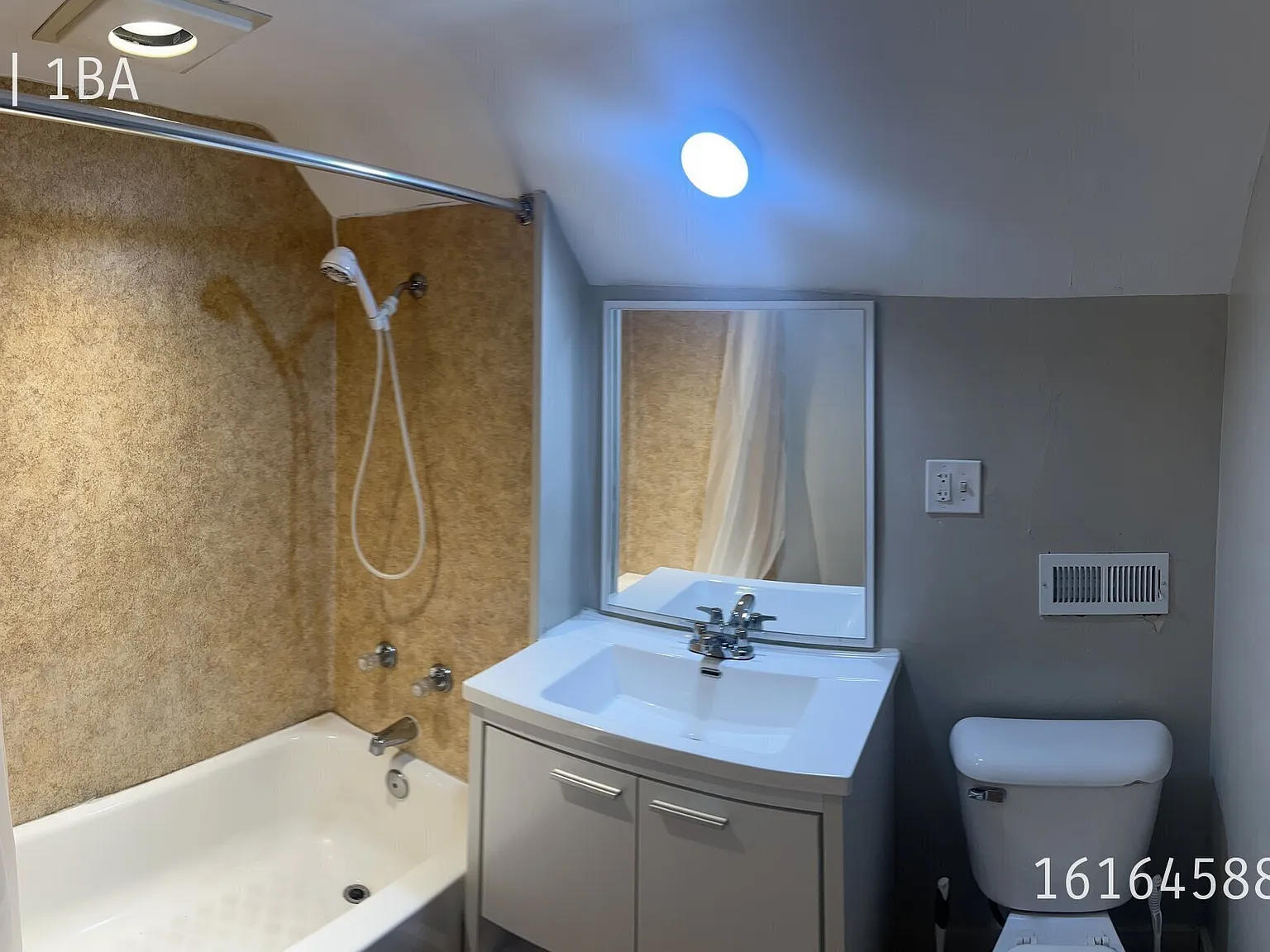 2BR/1BA Home Near Downtown GR at 651 Butterworth SW, Grand Rapids, MI 49504 — Photo 3