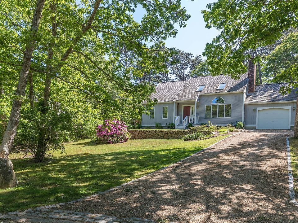 1st image of 16 Majors Cove Ln