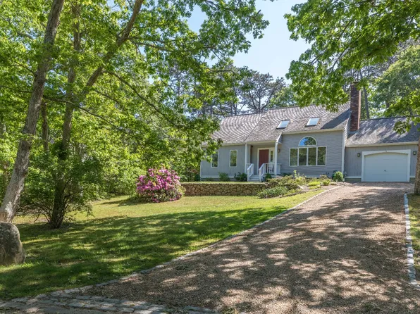 16 Majors Cove Ln, Edgartown, MA 02539