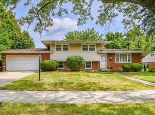 18841 Oakwood Ave, Lansing, IL 60438