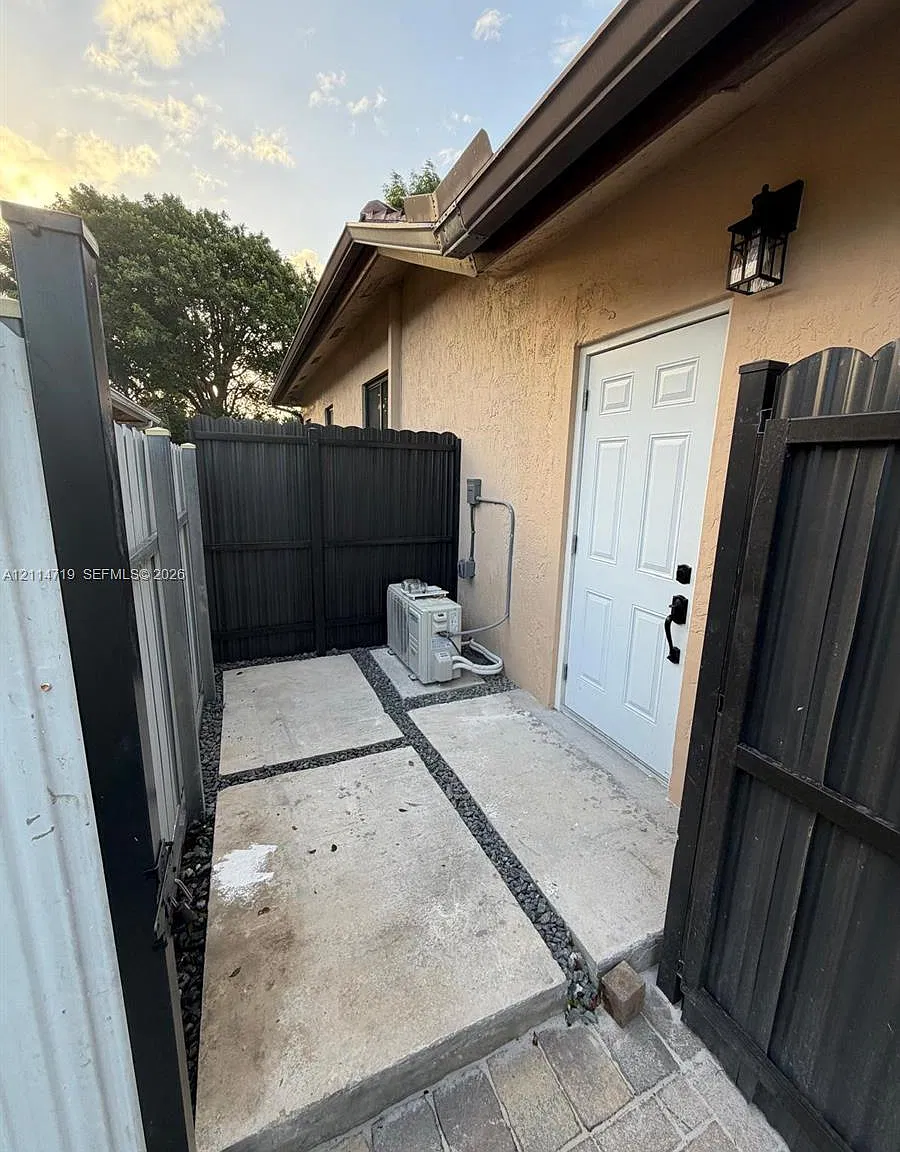 Garden Hills West — Photo 3