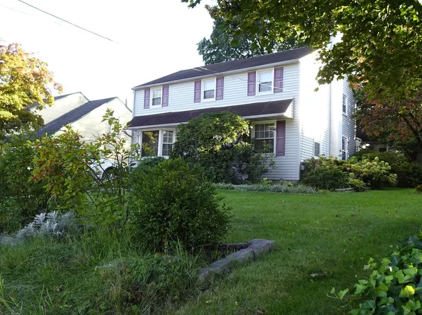 37 Horsham Rd, Hatboro, PA 19040