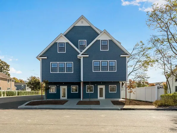 16 South St, Patchogue, NY 11772