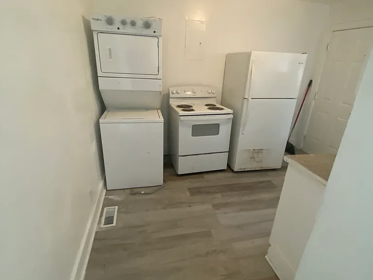 2401 Celia Ave #1 — Photo 7