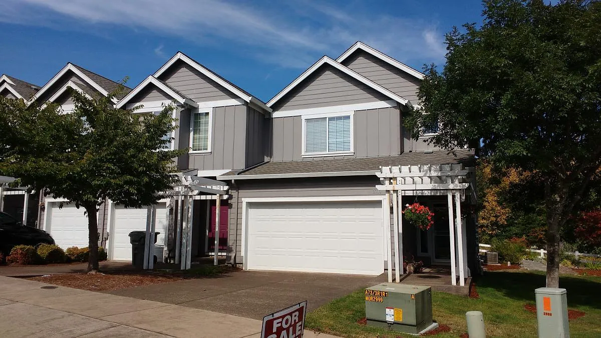 3 bed, 2.5 bath, 1619 sqft, $2,695 — Photo 1