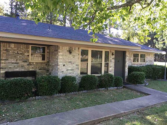 3rd image of 802 Becky St