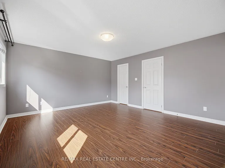 366 Hobbs Cres — Photo 28