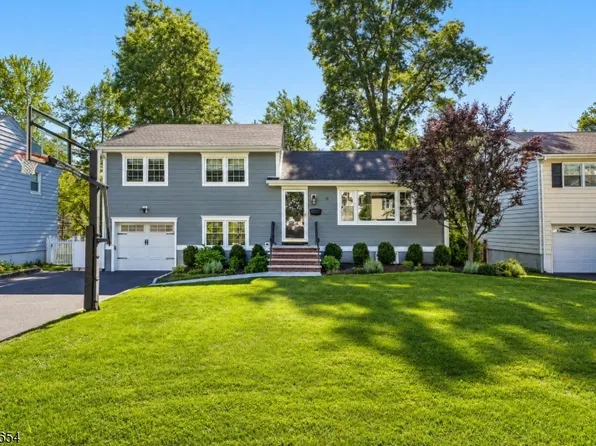 10 Hampton Ter, Livingston Twp., NJ 07039