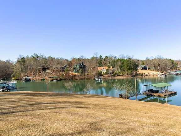 3rd image of 305 Johnson Cove Rd
