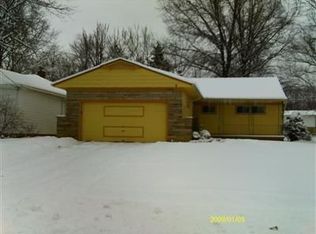 23690 Greenwood Rd, Euclid, OH 44117