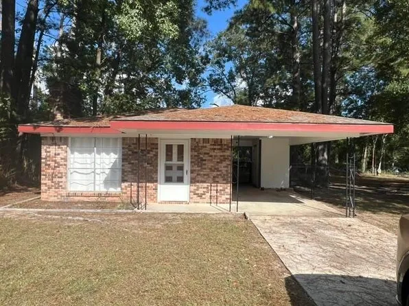 1207 S 11th St, Leesville, LA 71446