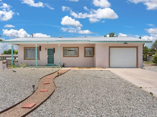 711 Valley Dr, Espanola, NM 87532