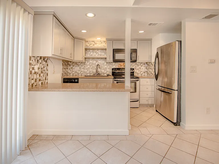 3121 Nantucket Ter — Photo 26