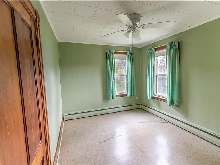 8 Linwood St — Photo 6