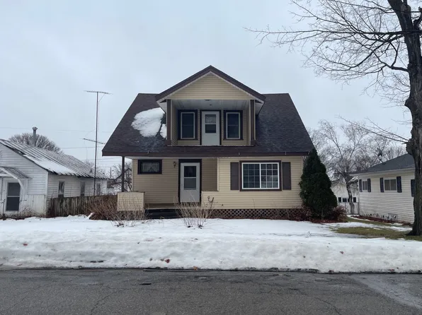 110 Oak St S, Mabel, MN 55954