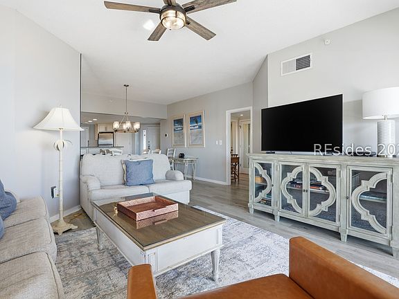 4th image of 75 Ocean Ln APT 507