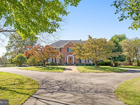 18914 Shelburne Glebe Rd, Leesburg, VA 20175