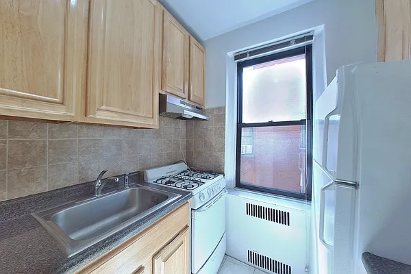 Rented by Platinum Properties | media 12