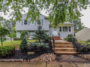 44 Elizabeth Ave, Edison, NJ 08820