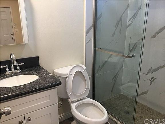 3rd image of 43 S Grand Oaks Ave APT B