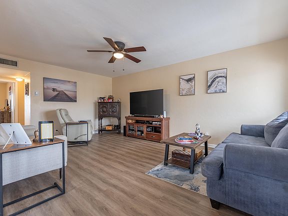 5th image of 2920 Cynthia Lane #202