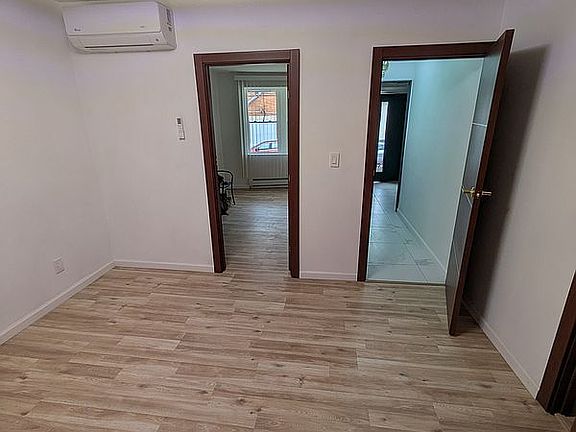 4th image of 2710 E 23rd St