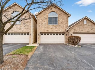 5802 Fieldstone Trl #5802, McHenry, IL