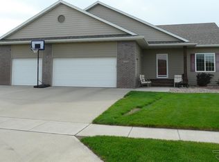 1513 E Birch St, Brandon, SD 57005