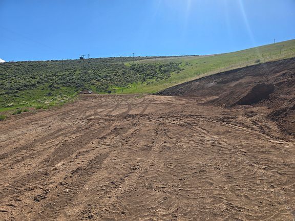 4th image of 1446 E Mail Route Rd
