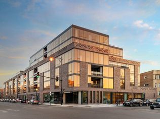 3500 N Broadway St #434, Chicago, IL 60657