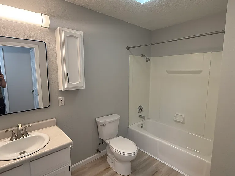 4600 Applewood Ave #4 — Photo 8