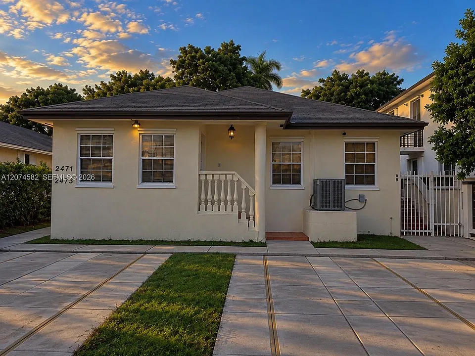 2471 NW 18th Ter