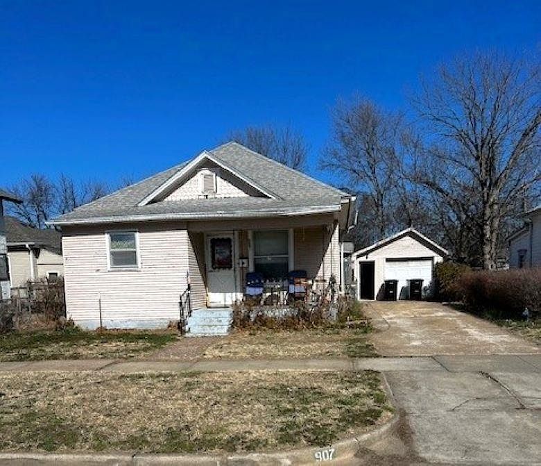 1st image of 907 Johnstown Ave