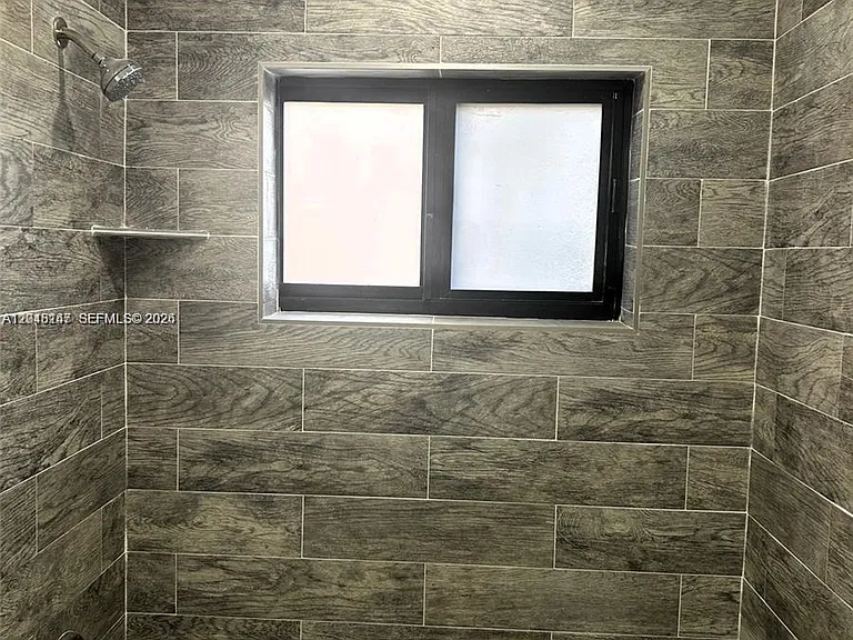 13987 NE 2nd Ave #3-8-2 — Photo 7