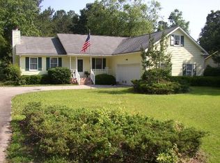 812 Plantation Dr, New Bern, NC 28562