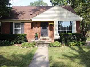 1749 Penistone Rd, Birmingham, MI 48009