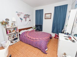 2119 29th St #2, Astoria, NY 11105