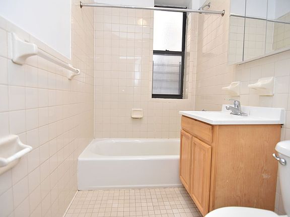4th image of 225 W 146th St APT 1b